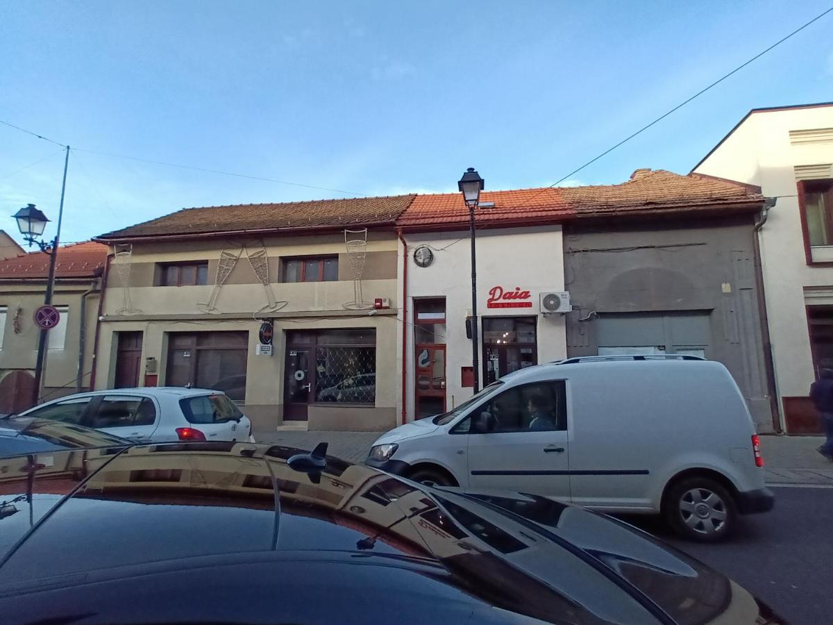 Old Town Studio Apartments Baia Mare Luaran gambar