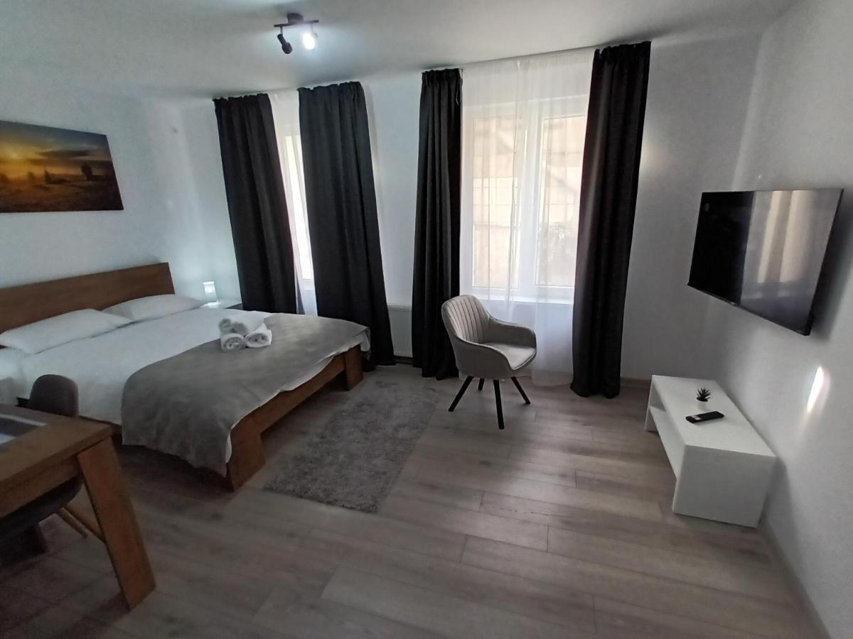 Old Town Studio Apartments Baia Mare Luaran gambar